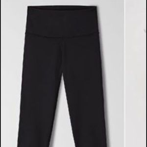 TNA Atmosphere Knee Length Leggings